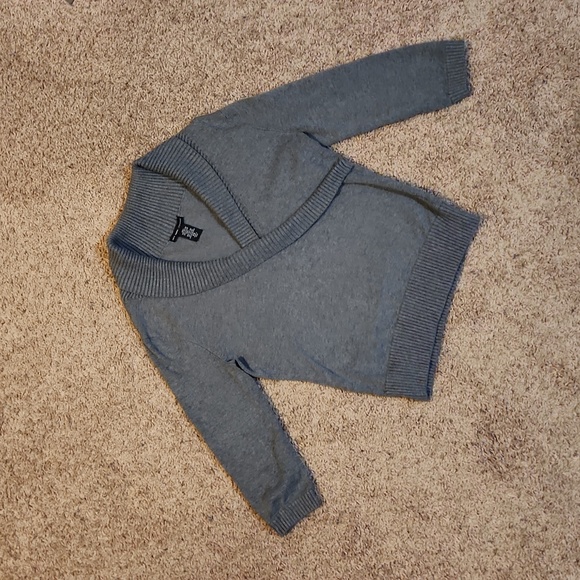 Grey V-neck Sweater - Picture 3 of 11